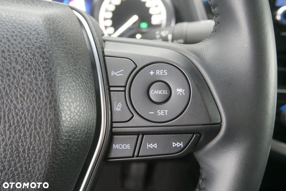 Toyota Camry 2.5 Hybrid Comfort CVT - 24
