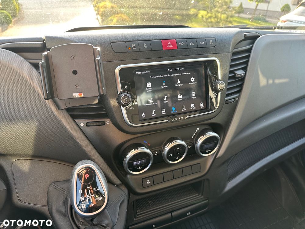 Iveco Daily 50-180 2023 Rok Chłodnia 8 palet + winda Himatic - 12