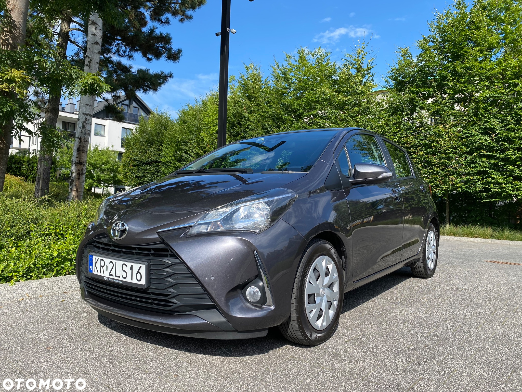 Toyota Yaris - 10