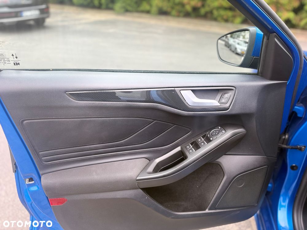 Ford Focus 1.5 EcoBlue Start-Stopp-System ST-LINE - 19