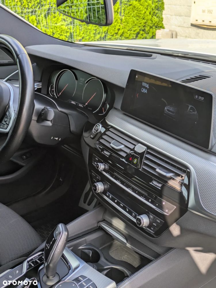 BMW Seria 5 530i xDrive M Sport sport - 16