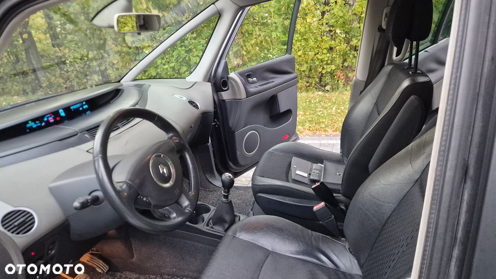 Renault Espace 2.2 dCi Expression - 6