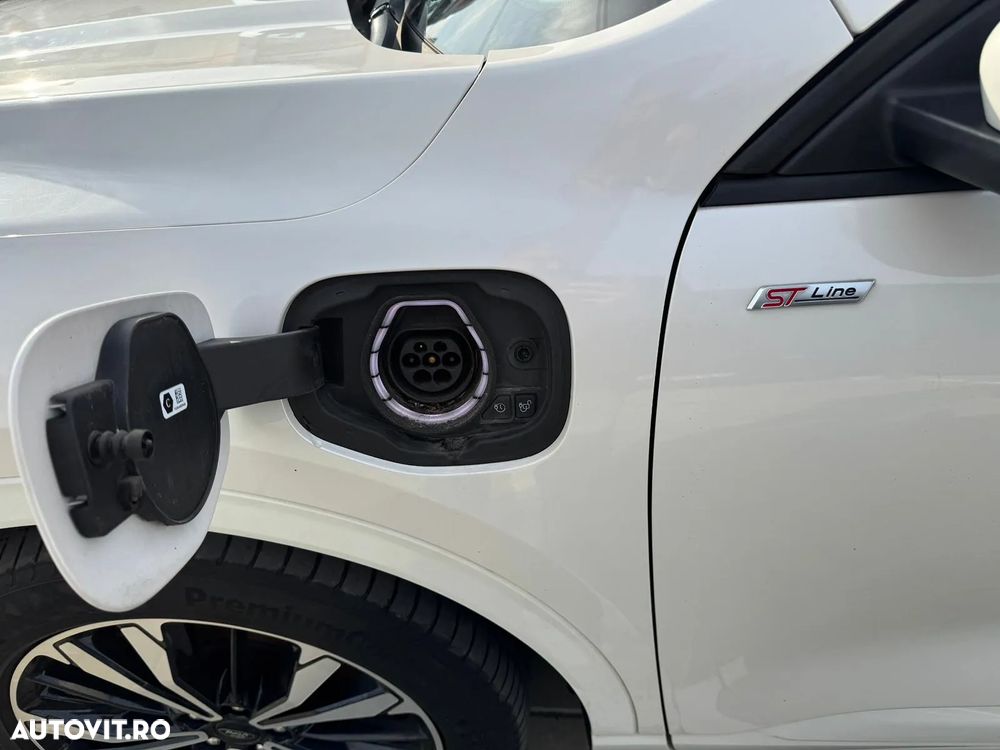 Ford Kuga 2.5 Duratec PHEV ST-LINE - 23