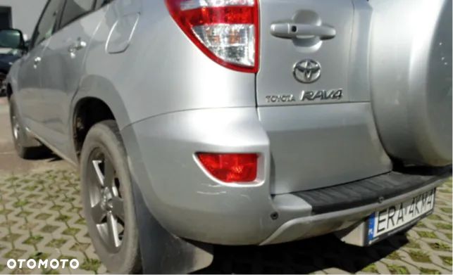 Toyota RAV4 2.2 D-4D Premium - 3