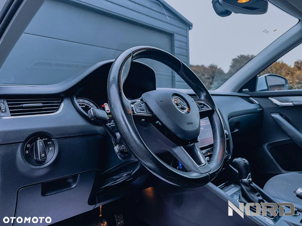 Skoda Octavia 2.0 TDI 4x4 DSG Style - 11