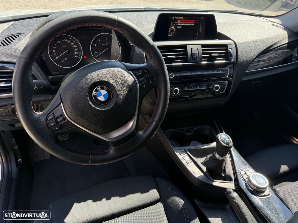 BMW 118 d xDrive Advantage - 8