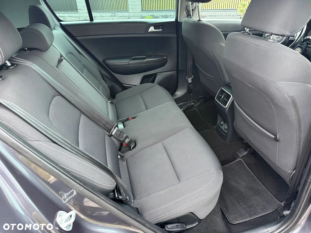 Kia Sportage 1.6 GDI Business Line 2WD - 24