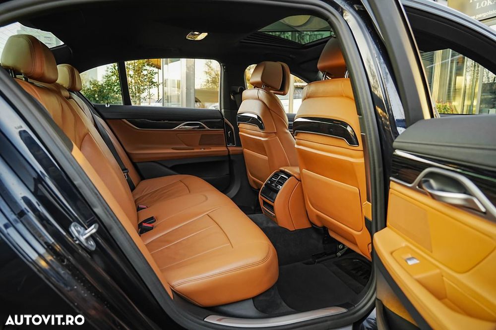 BMW Seria 7 730d xDrive - 24