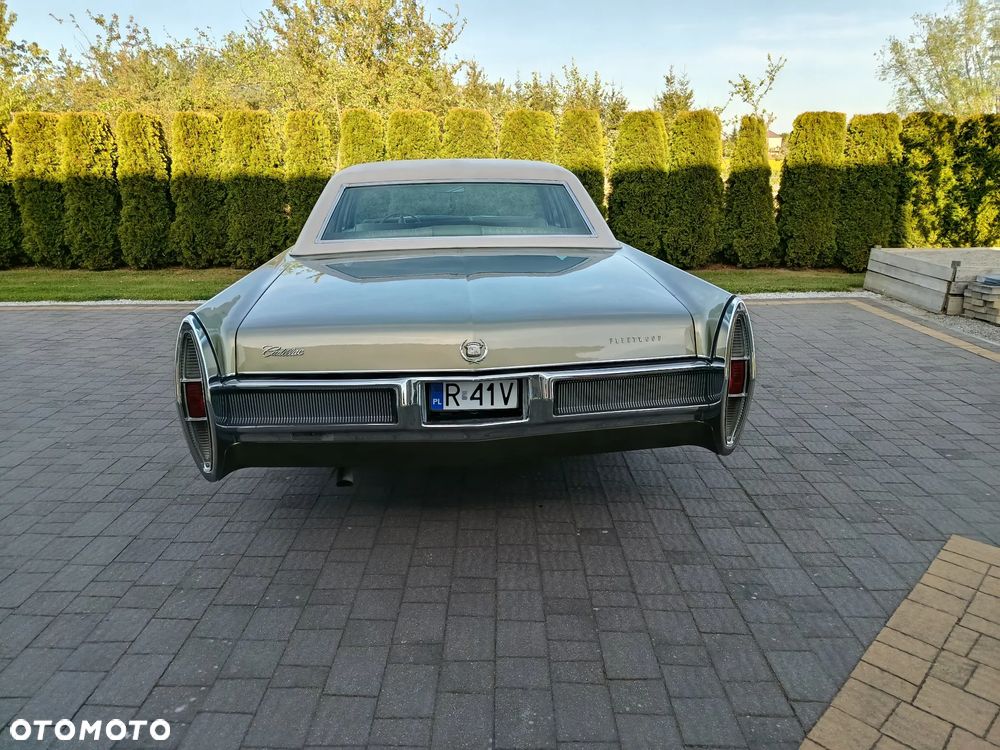 Cadillac Deville - 8