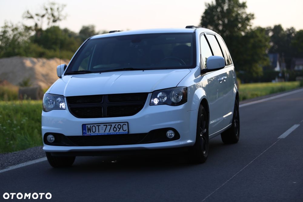 Dodge Grand Caravan 3.6 R/T - 13