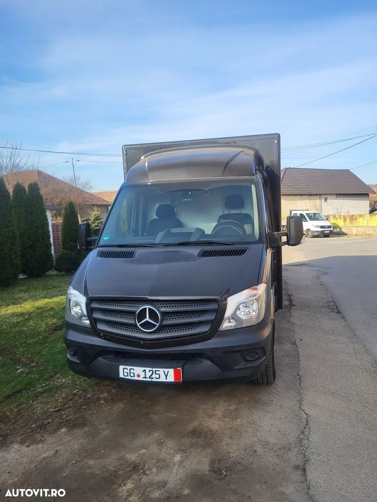 Mercedes-Benz Sprinter - 2