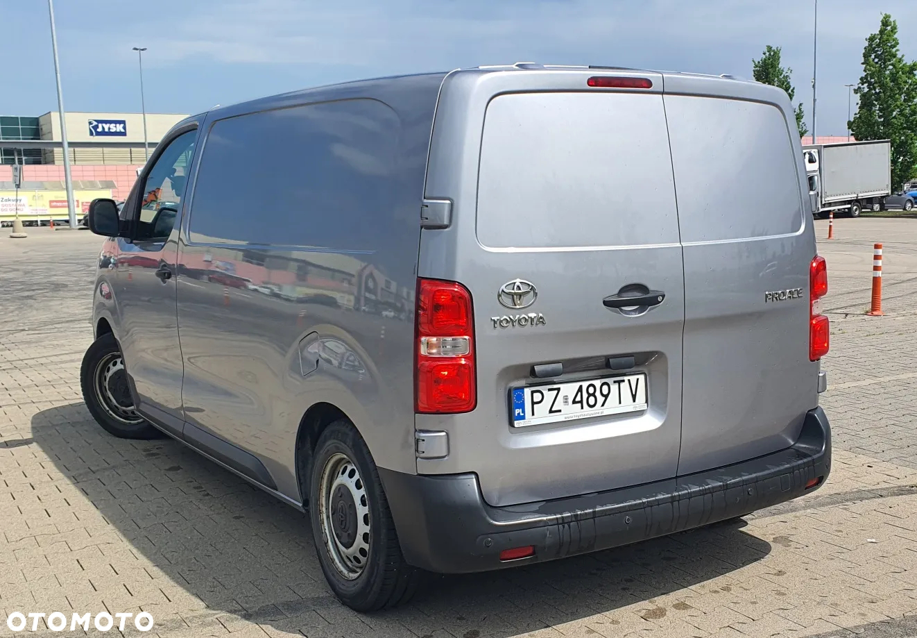 Toyota ProAce Kombi 1.5 D-4D Medium 2,7t - 3