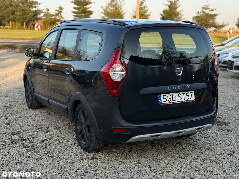 Dacia Lodgy 1.5 dCi Stepway - 4