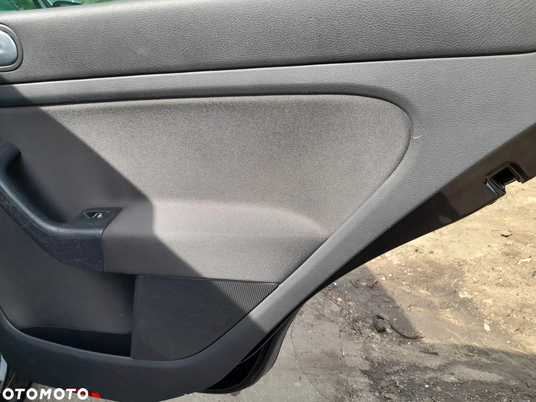 VW GOLF V PLUS KOMPLET BOCZKÓW DRZWI BOCZKI BOCZEK TAPICERKA - 12