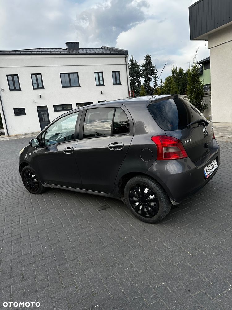 Toyota Yaris - 3