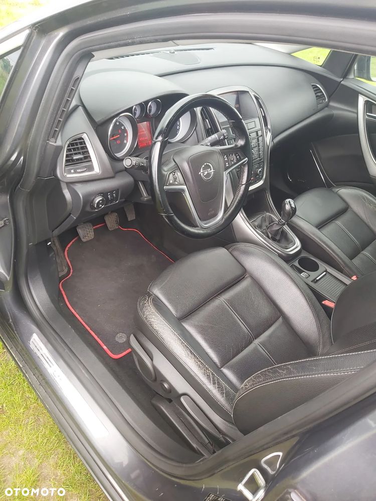 Opel Astra 1.4 Turbo Cosmo - 23