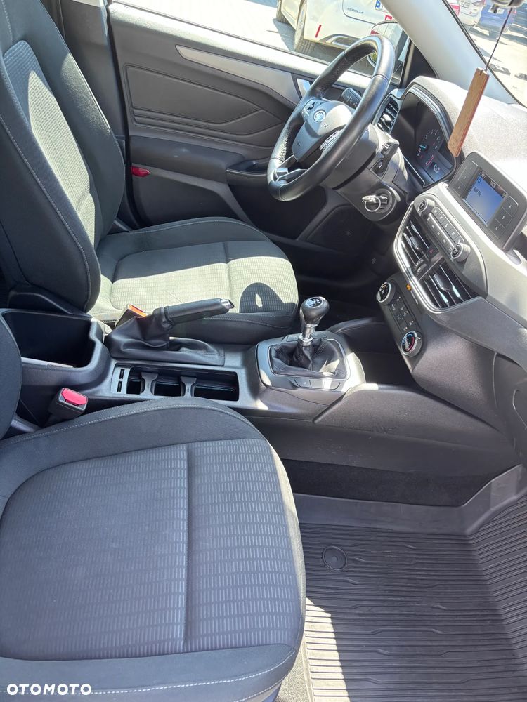 Ford Focus 1.0 EcoBoost Trend - 11