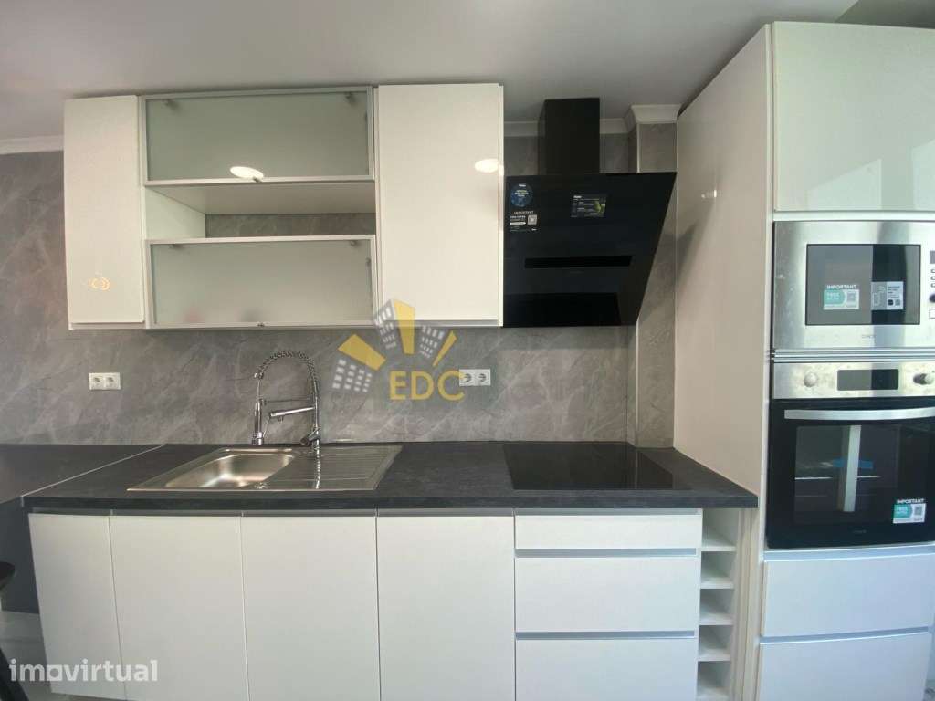 Apartamento T2 Totalmente Remodelado em zona Premium de Benfica | A... - Grande imagem: 5/25