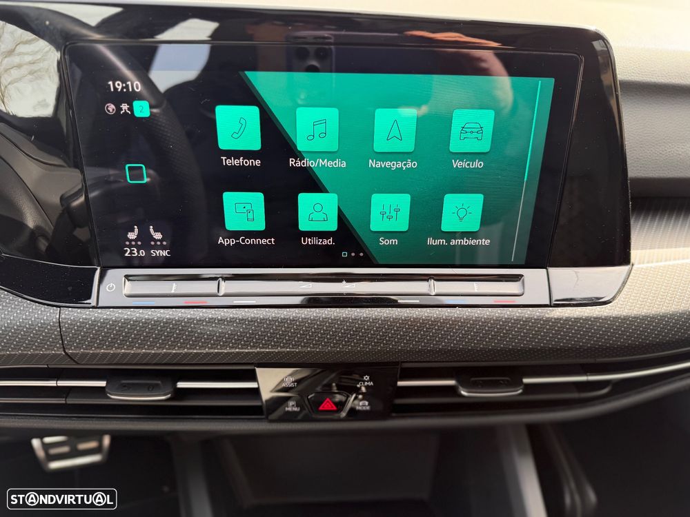 VW Golf 2.0 TDI SCR DSG R-Line - 35