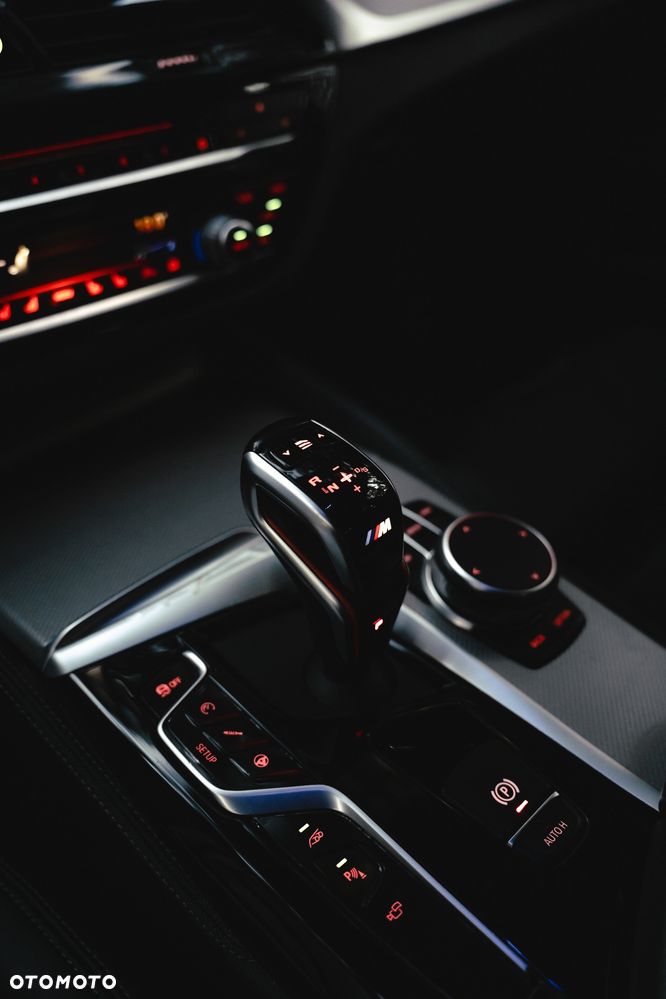 BMW M5 Competition - 19