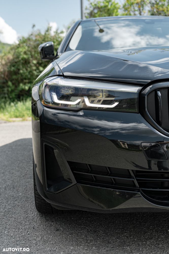 BMW Seria 5 530i xDrive AT MHEV - 11