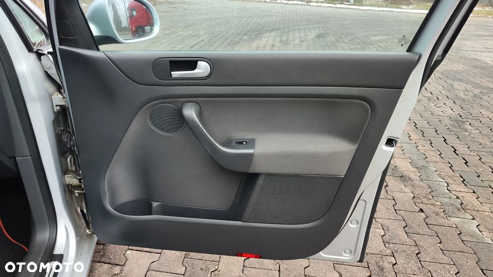 Volkswagen Golf Plus 1.6 Goal - 27