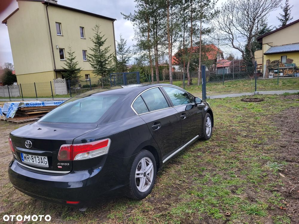 Toyota Avensis 2.0 D-4D 2010 - 9