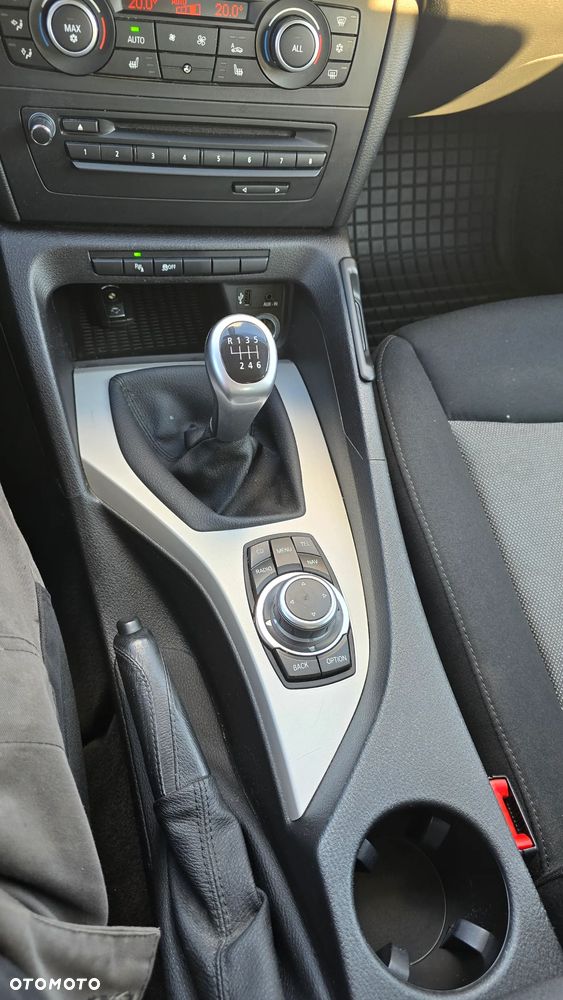 BMW X1 sDrive18i xLine - 17