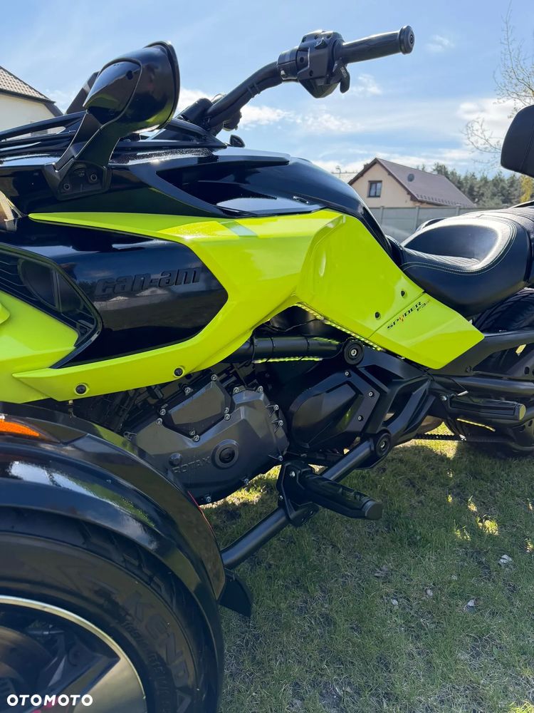 Can-Am Spyder - 5