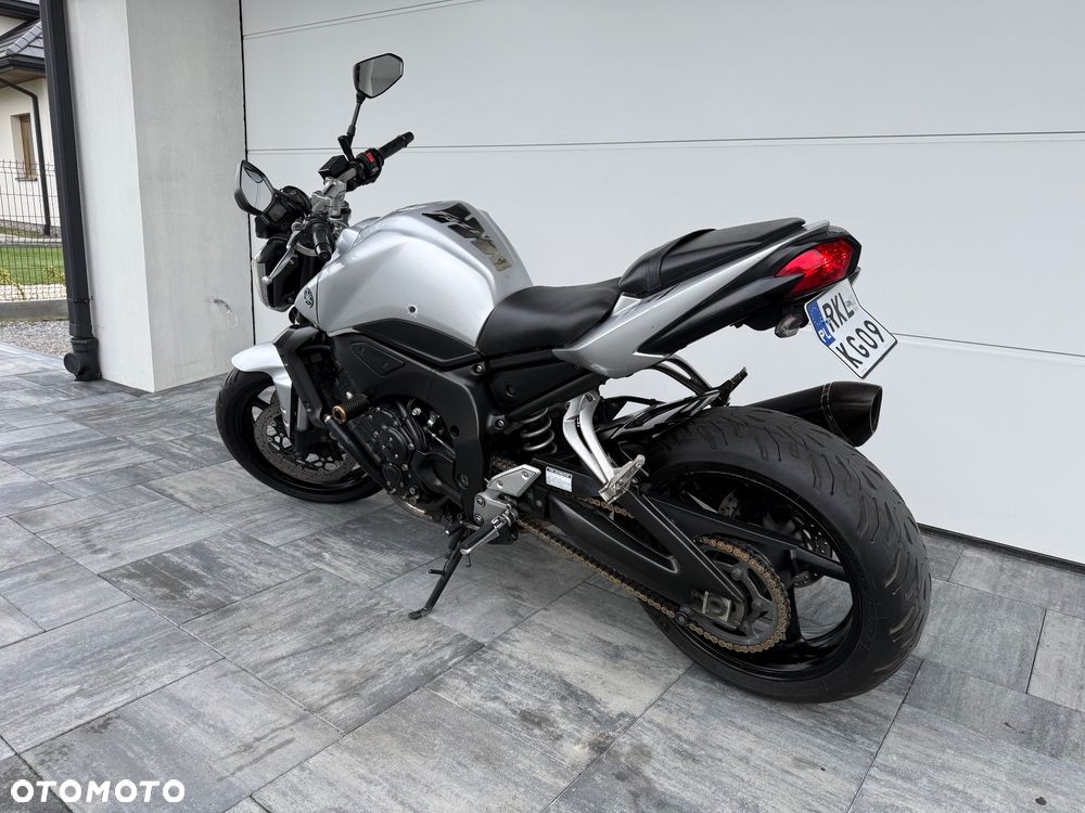 Yamaha FZ - 2