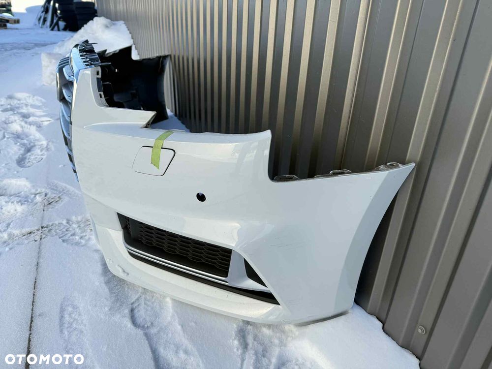 Audi A4 B9 S Line Zderzak Przód Przedni Sprysk. PDC 15-19 Kolor: LS9R - 5