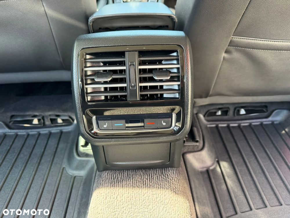 Volkswagen Passat 2.0 TSI BMT Highline DSG - 35