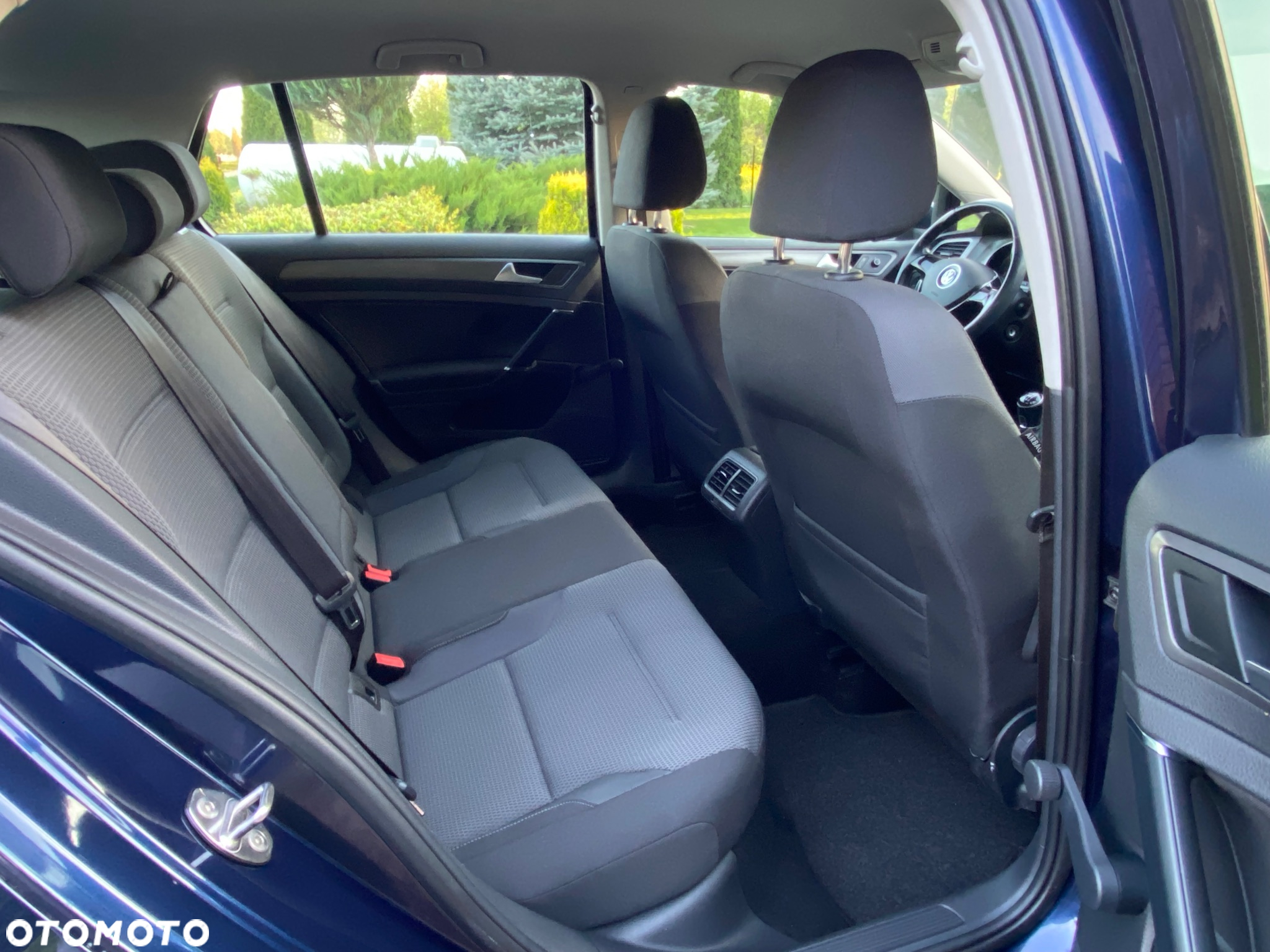Volkswagen Golf - 12