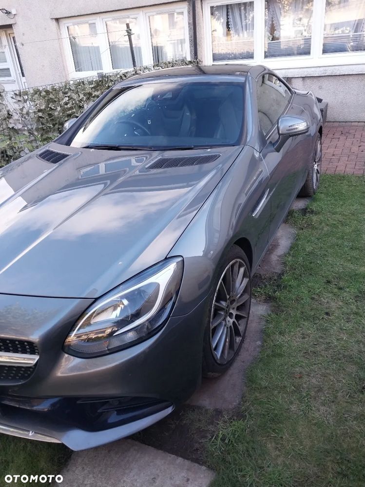 Mercedes-Benz SLC 180 - 8