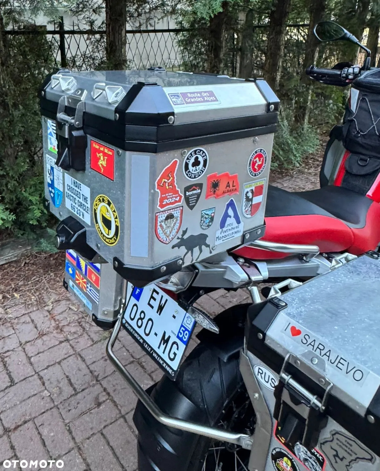BMW R - 8