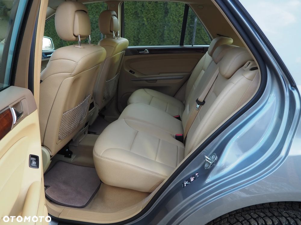 Mercedes-Benz ML - 11