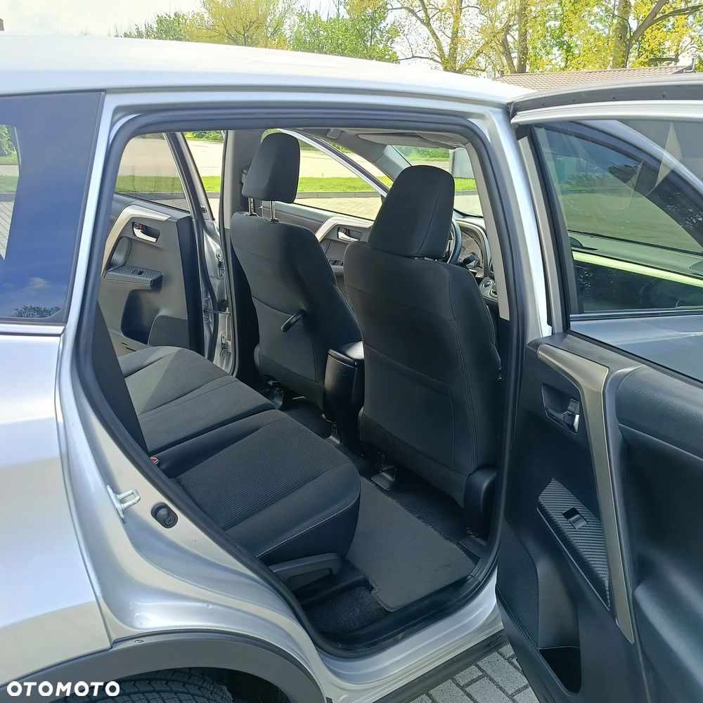 Toyota RAV4 - 16
