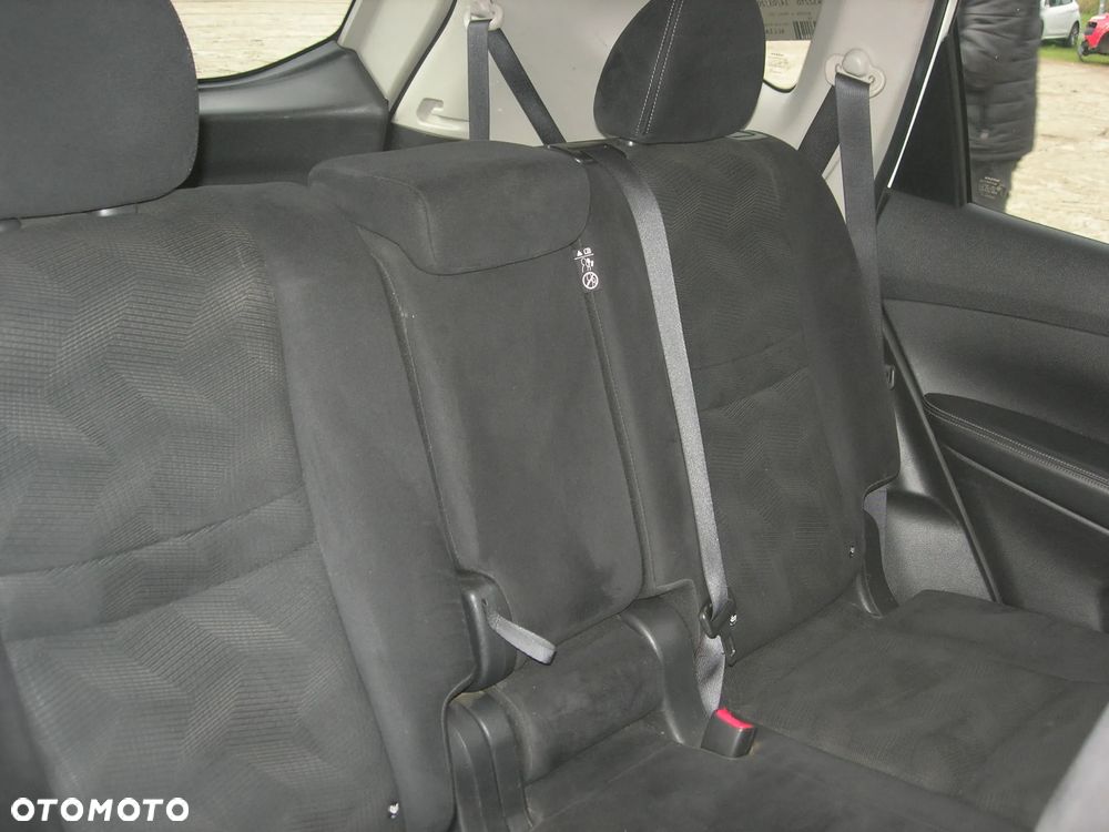 Nissan X-Trail 1.6 DCi ALL-MODE 4x4i Acenta - 23