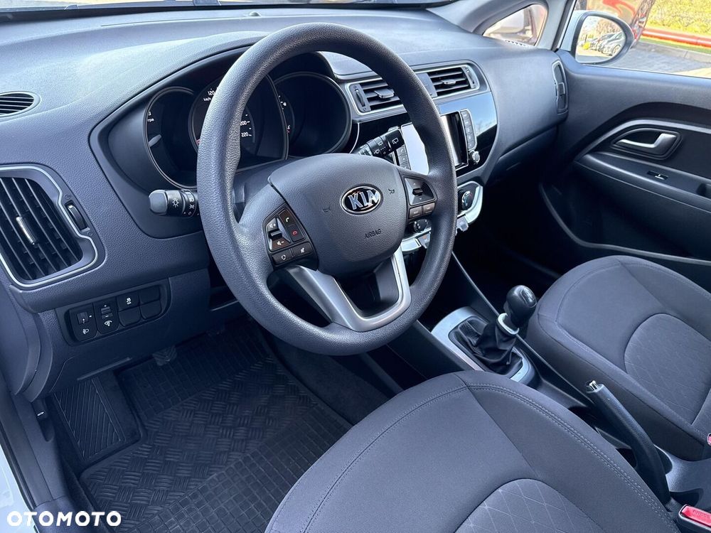 Kia Rio 1.4 M - 13