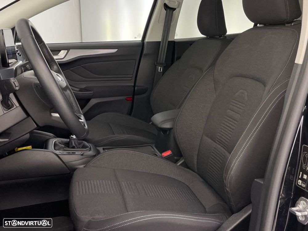 Ford Focus 1.0 EcoBoost Active - 18