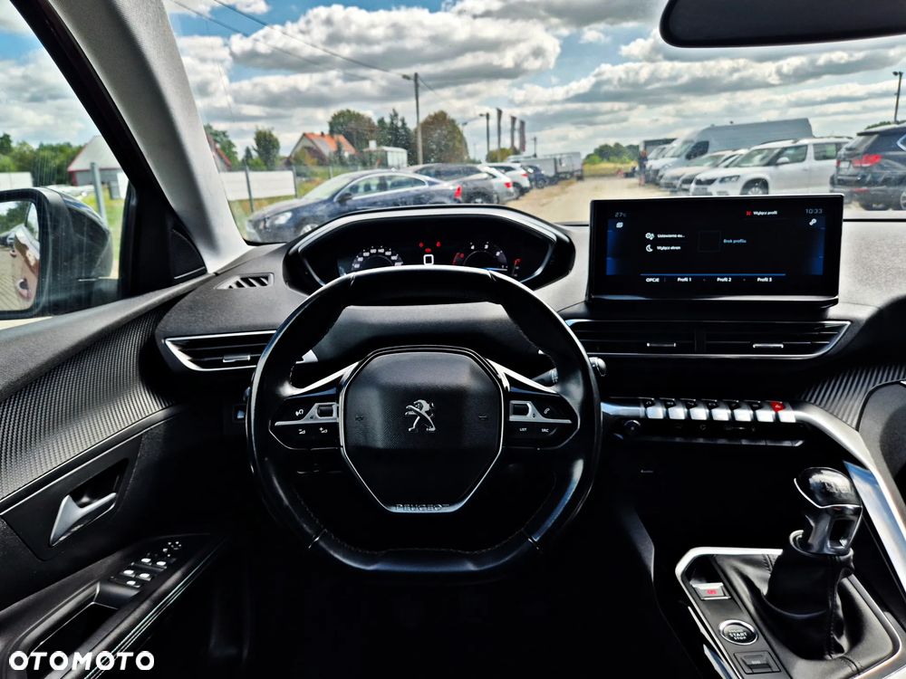 Peugeot 5008 1.5 BlueHDi Allure S&S - 21