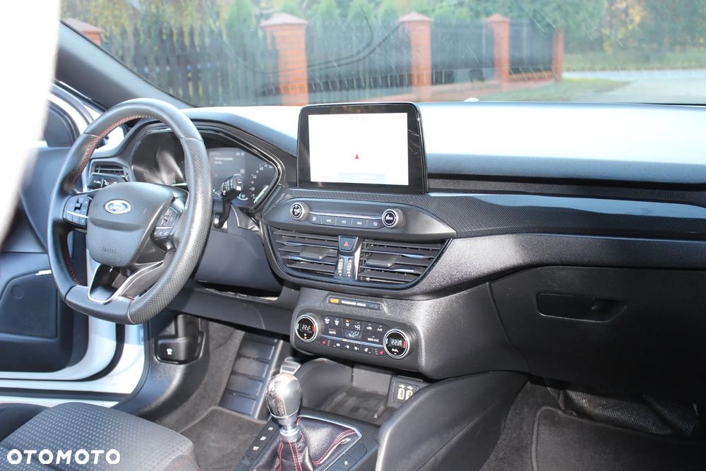 Ford Focus 1.5 EcoBlue Start-Stopp-System ST-LINE VIGNALE - 10