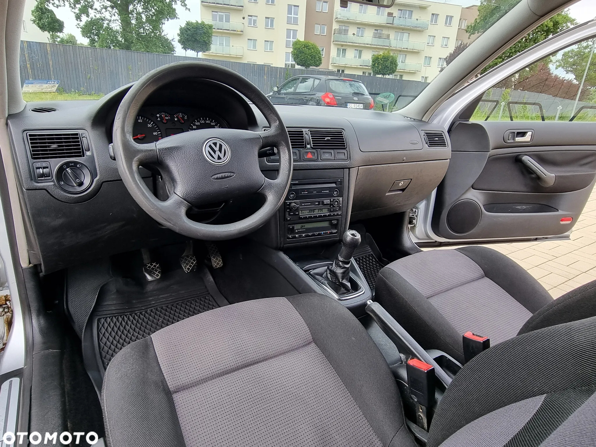 Volkswagen Golf IV 1.6 Basis - 24
