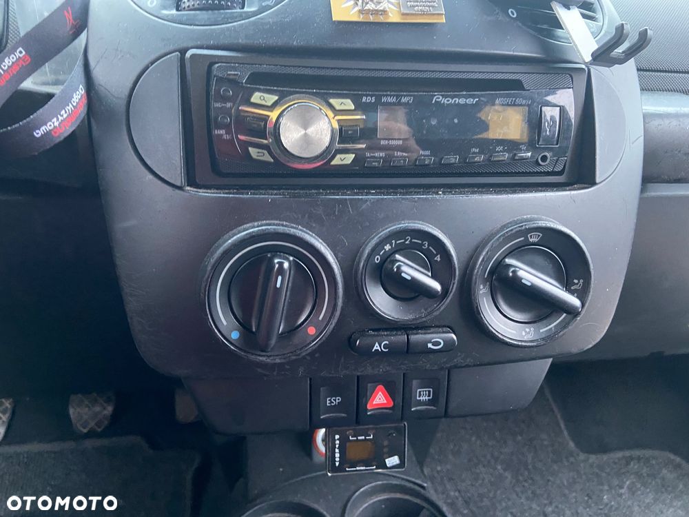 Volkswagen New Beetle 1.6 - 21