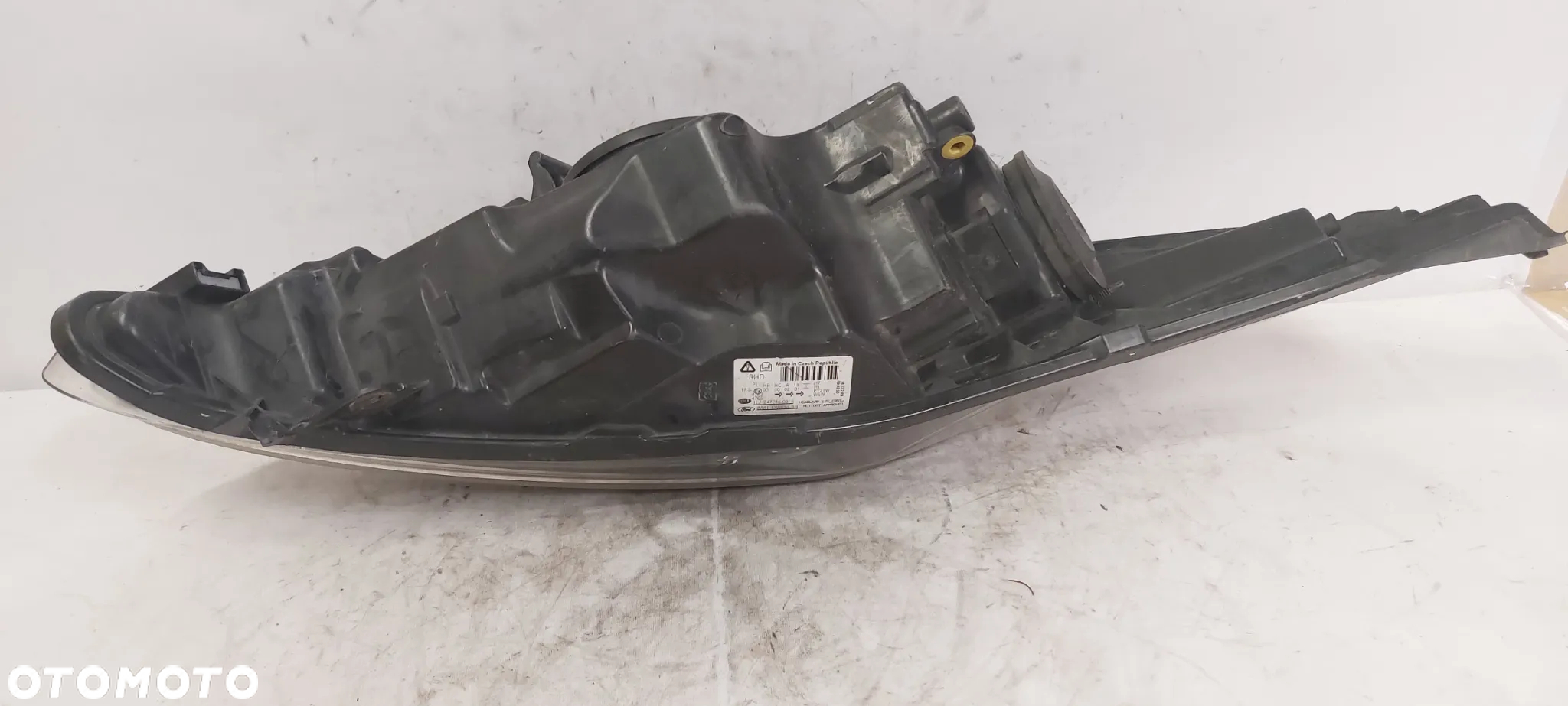 .  PRZOD PRZEDNIA LAMPA LEWA FORD FIESTA MK7 - 2