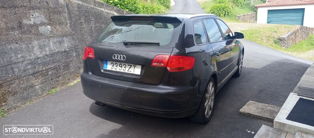 Audi A3 Sportback 2.0 TDi DSG - 4