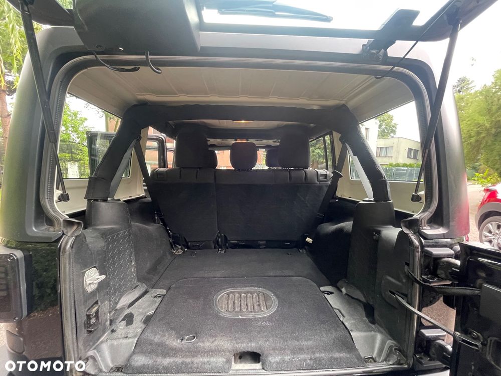 Jeep Wrangler 2.8 CRD Unlim Sport - 10