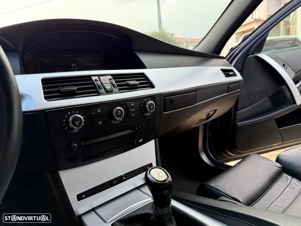 BMW 520 d Touring Special Edition - 40