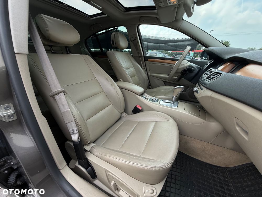Renault Laguna 2.0 TCe 170 Initiale - 29