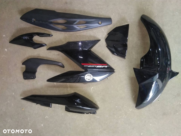 YZF125 2019 owiewka boczna licznika reflektora zadupek rączka pasażera